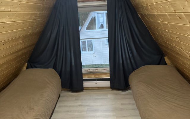 A-Freym V Samom Tsentre Lesa Private house