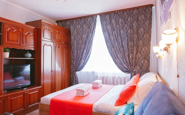 Апартаменты  5 Звезд Микрорайон Мирный 6/3 - фото 4