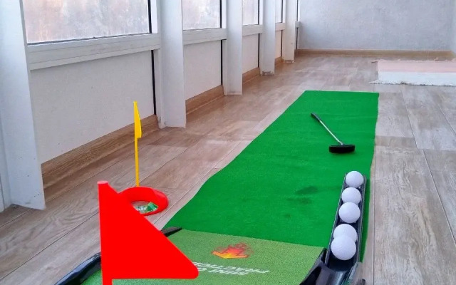 S Mini-Golfom Flat