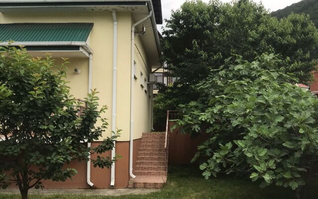 Malakhit Guest House