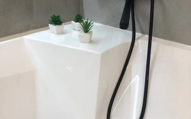 Апартаменты Sverdlovskij prospekt 8V