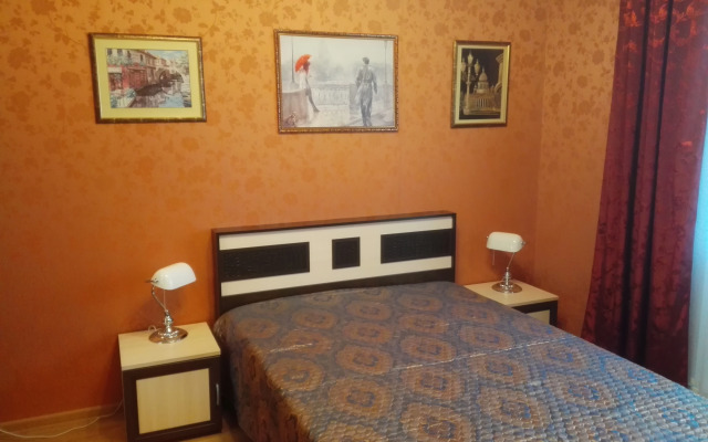 Na Dnepropetrovskoy Flat