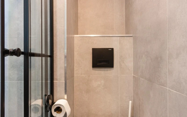 Na Leninskom Prospekte 158 122 Flat