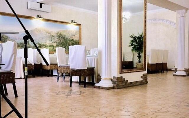 Stary Zamok Hotel