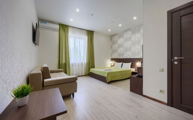 SQ Kirovski Hotel