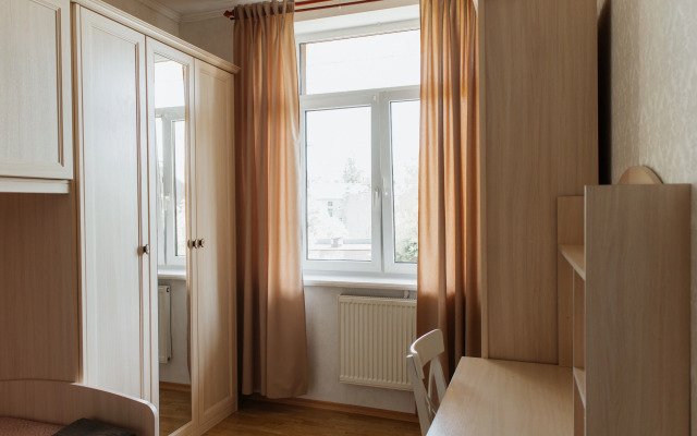 Апартаменты Трехкомнатные с камином в самом центре Новый дом