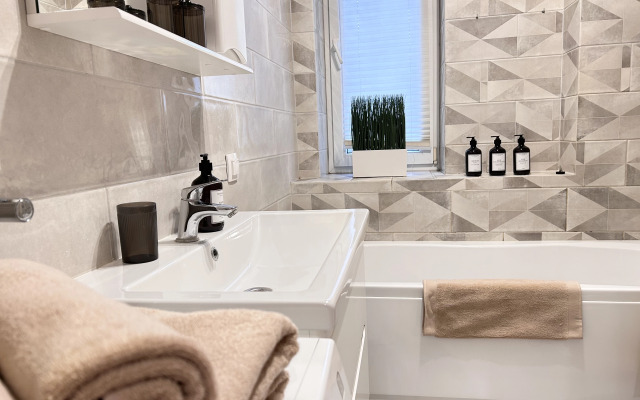 Квартира Просторная 2-х комнатная близ острова Канта