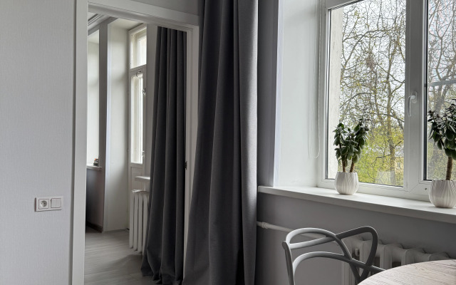 Uyutnaya yevrodvushka ryadom s Kremlem Flat