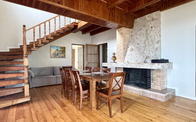 Avrora Villa