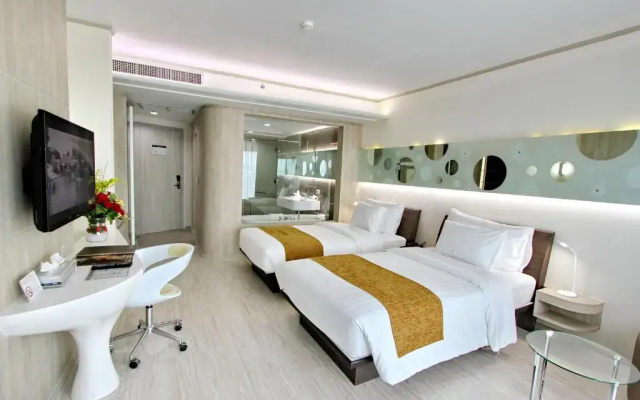 The Pattaya Discovery Beach Hotel Pattaya