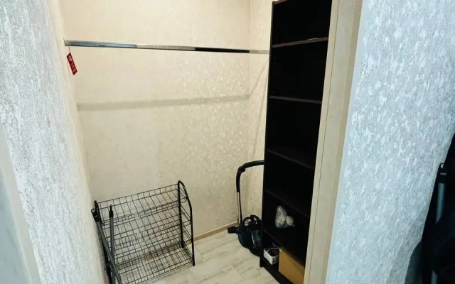 Uyutnaya kvartira v spalnom rayone Flat