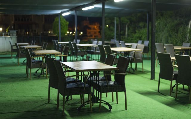 Green Gold Hotel