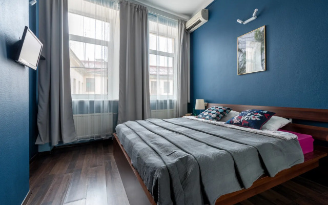 Апартаменты на Невском 18