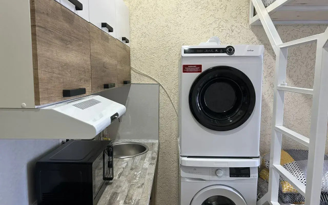 Na Zagorodnoy Ulitse 17v Flat
