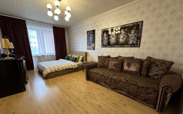 Апартаменты 4-х комнт. в центре Минска для 11 гостей