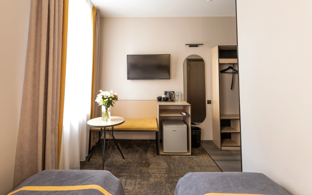 Отель Тесла