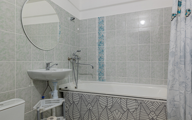 Апартаменты 150 Уральских Рабочих 44