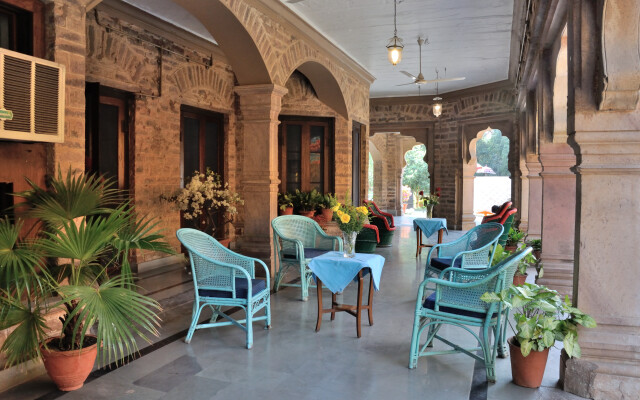 Sukhdham Kothi Hotel