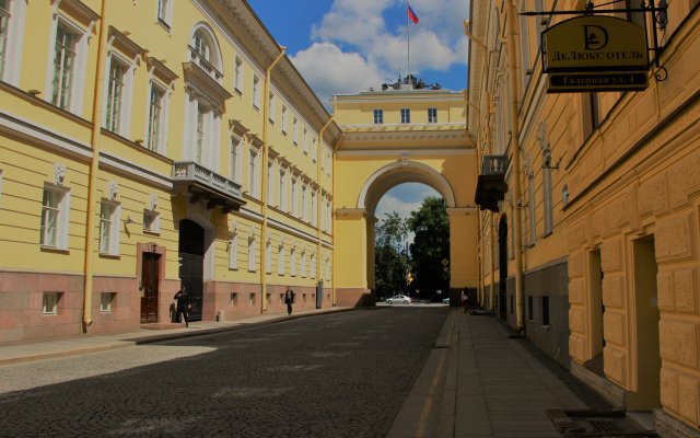 Делюкс Отель на Галерной