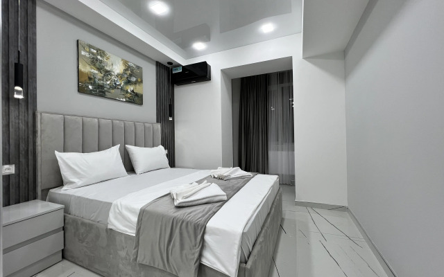 New Modern Classic City Center Apartments