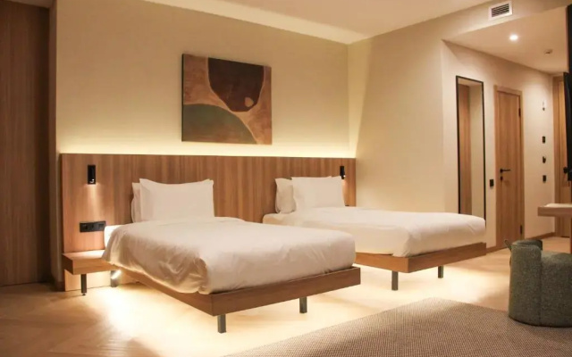 Resident Hotel Abay