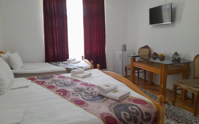 Butik-otel' Parvina  in old city