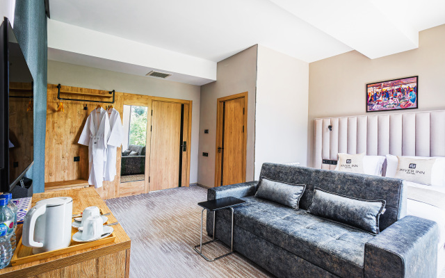 River Inn Hotel