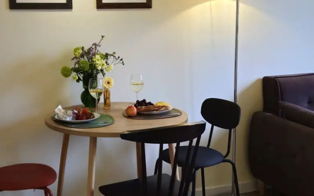 Ryadom C Naberezhnoy Reki Pregolya Flat