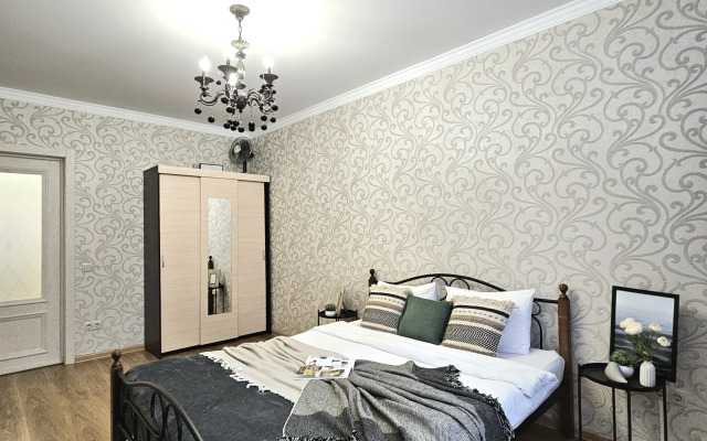 Na ulice Truzhenikov 39/3s2 Apartments
