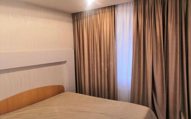 Na Ulitse Botvina 22 Flat