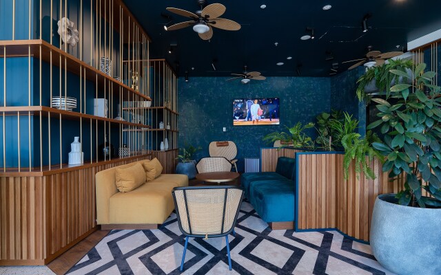 V otele s vidom na more. Kosmos 522 Apartments