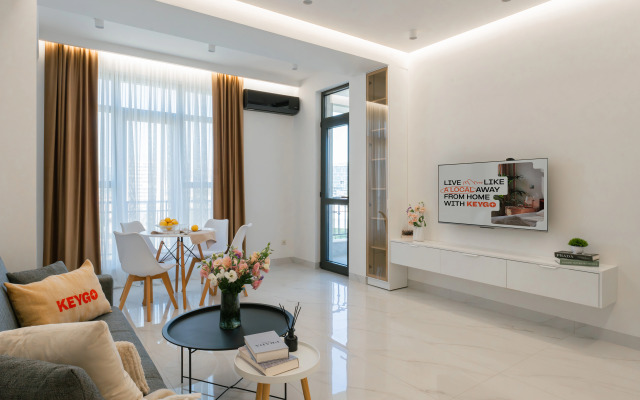 KeyGo #0098, 1 Bedroom, Near City Center Apartments