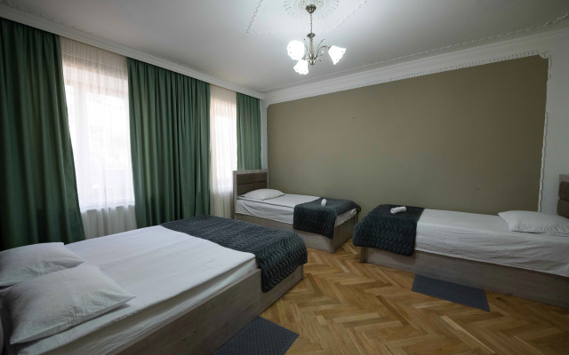 Anna's Guest House Gori Guest House