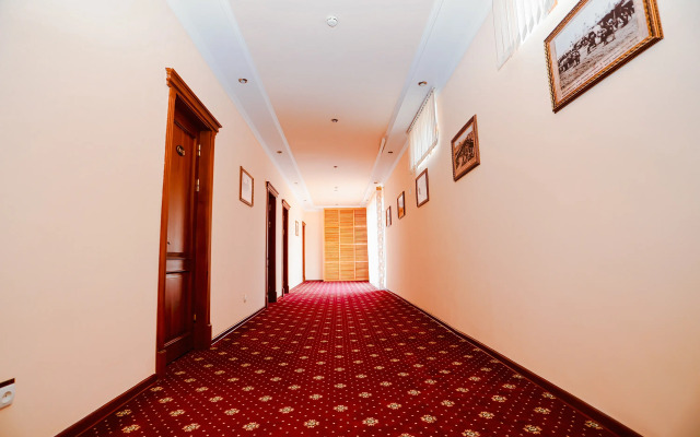 Yangi Sharq Hotel