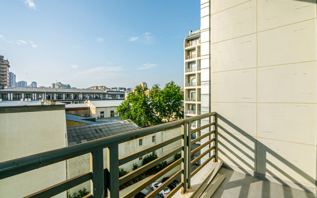 Luxury White in Nizami Street Apartments