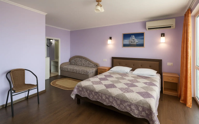 Lazurnoye. Kurortnye nomera Guest house