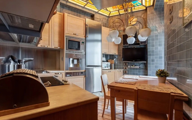 Apartamenty  Roskoshnye s Balkonom i Vidom na Kreml'