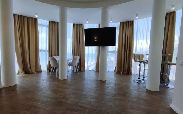 Prostornye S Vidom Na More Apartments