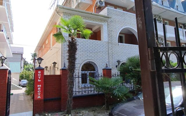 Imperiya Hotel