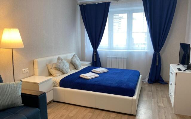 Ryadom S Yakht Klubom Admiral Flat