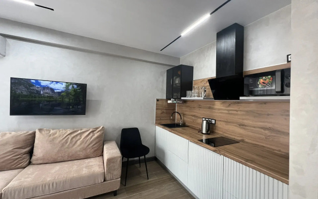 Квартира студия у моря с панорамным окнами