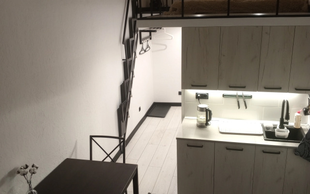 Квартира Студия в Историческом Доме с Достопримечательностями