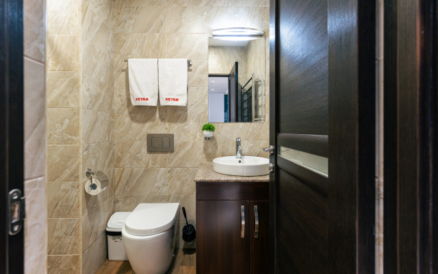 KeyGo #0099, 1 Bedroom, Balcony, Near National Gallery Apartments