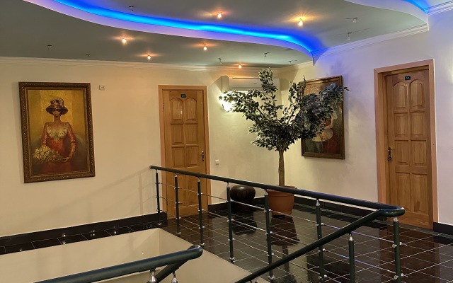Lalaner Hotel