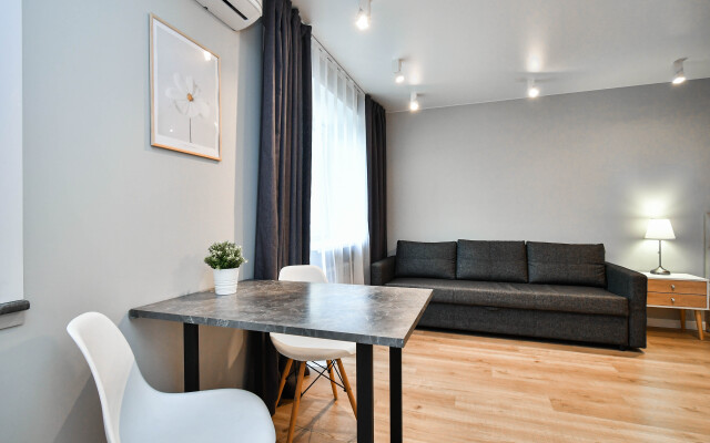 KRASROOM LYUKS v Centre Flat