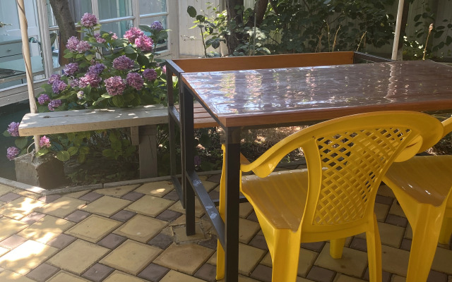 Leto Vsem Guest House