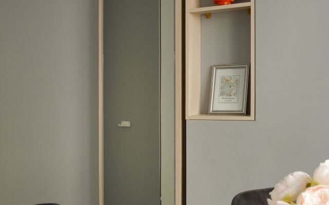 Na prospekte Astrakhova dom 10 Flat