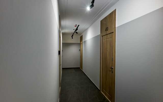 EasyGuest U Niic im Burdenko Apartments