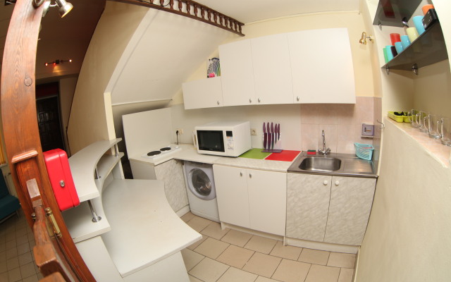 Garage Hostel