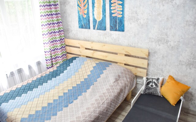 YourHouse na Ulitse Si Sinkhaya Apartamenty